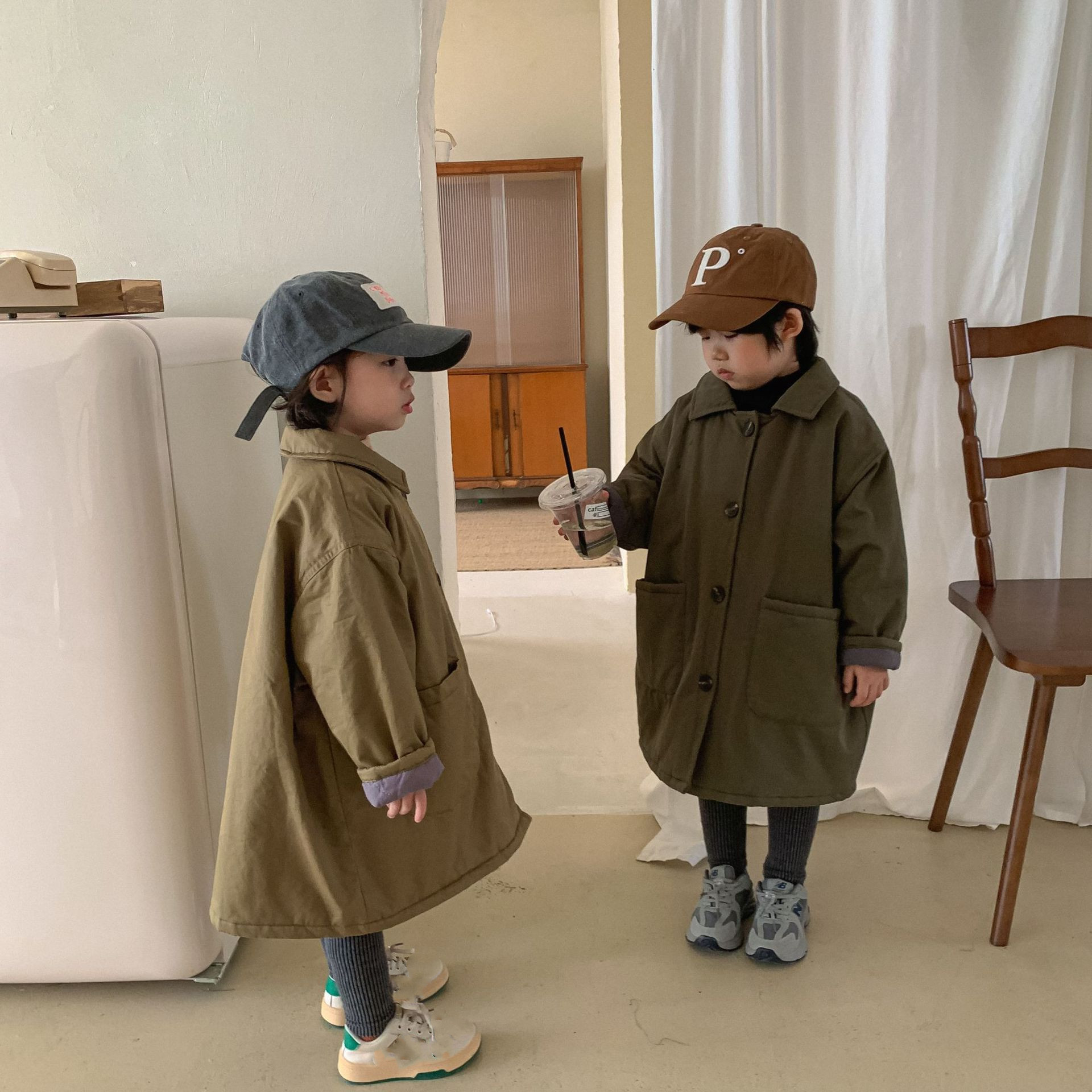 Cappotti imbottiti in cotone lungo per bambini nuovi in stile coreano inverno caldo addensare parka tinta unita capispalla Casual per bambini Unisex
