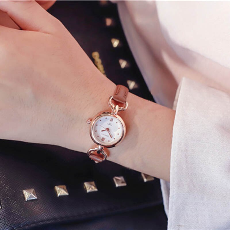 Vrouwen Meisje Eenvoudige Quartz Horloge Pu Lederen Band Mini Dunne Wijzerplaat Horloges EIG88: Coffee