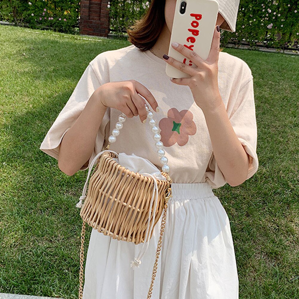 Handgefertigte strohtasche mit strassperlenkette, kleine strohbeutel, damen-reisetaschen und handtaschen