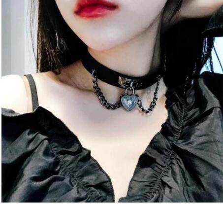 Chocker colar feminino com botões, colar tipo chocker gótico ajustável com corrente curta, joia de metal para mulheres