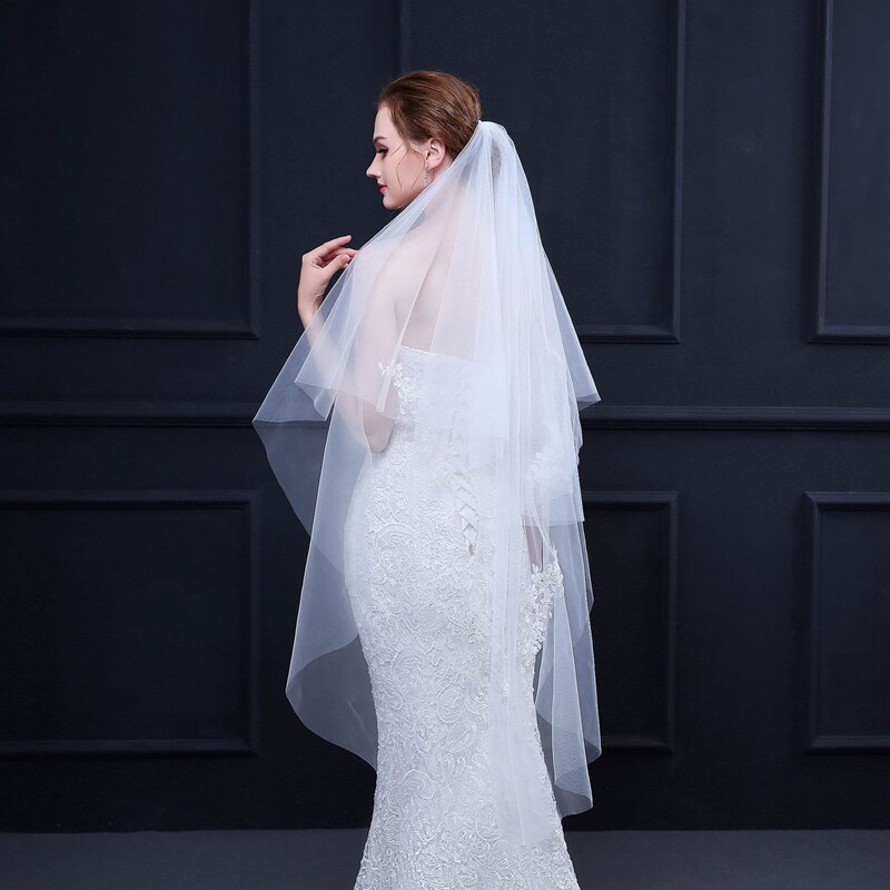 Einfache Schleier Hochzeit Elfenbein Schleier für Braut Zwei Schichten schneiden Kante Kurze Braut Schleier Hochzeit Zubehör mit Kamm