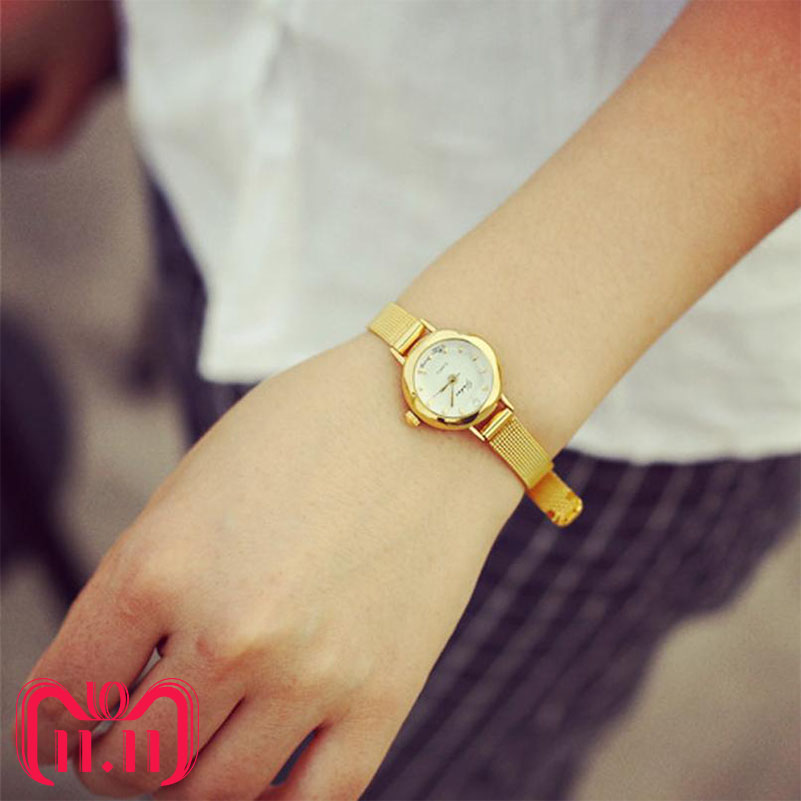 casual horloges Vrouwen Quartz Analoog Horloge Lady Vrouwelijke Gouden Mesh Band Jurk Armband Horloges