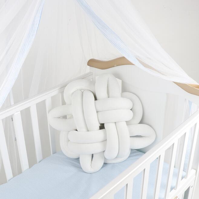 Almohada para abrazar recién nacido, cojín de cuna con nudo para bebé, parachoques tejido, almohada de protección para niños pequeños, decoración de la habitación: YYJ014G