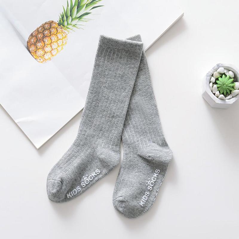 Kinder Kinder Kalb Socken Einfarbig Gleitschutz Atmungsaktive Baumwolle Haufen Haufen Socke Verpackung und Transport von OPP Taschen