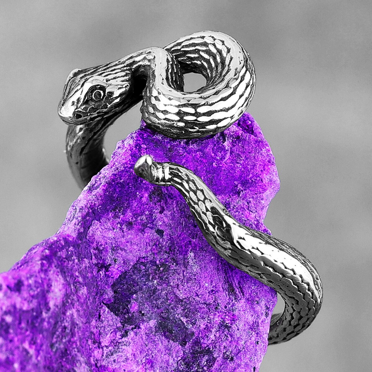 Anneaux serpent à sonnette en acier inoxydable pour hommes, bagues Punk Vintage serpent Cool pour hommes petit ami motard bijoux