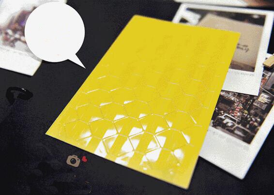 25 kpl tee itse valokuva-albumi leikekirjan kulmatarra pvc värikäs paperi kulmatarra kehys kuva koristelu 18 väriä: Keltainen läpinäkyvä