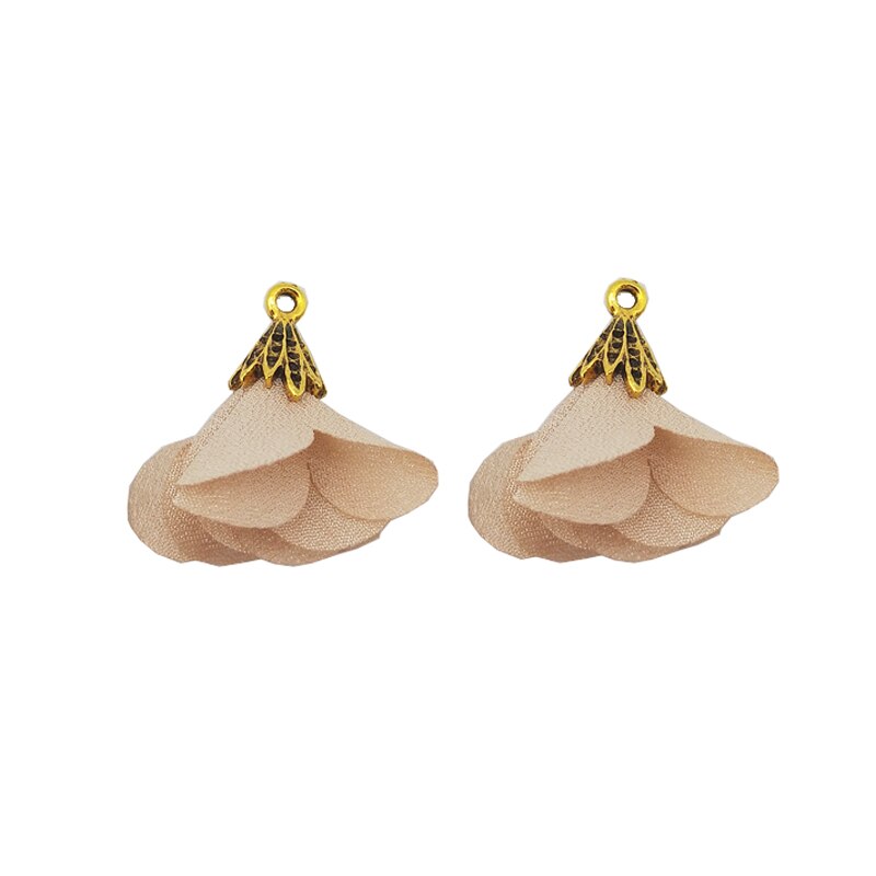 Fishwaves 10 stk blanding farve silke satin stof blomsterkvast med guld farve cap vedhæng til gør-det-selv smykker fremstilling tilbehør: Farve 3 as foto