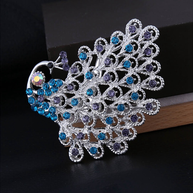 Personality Female Peacock Brooch Beautiful Animal Bird Crystal Brooches Pins Best Jewelry