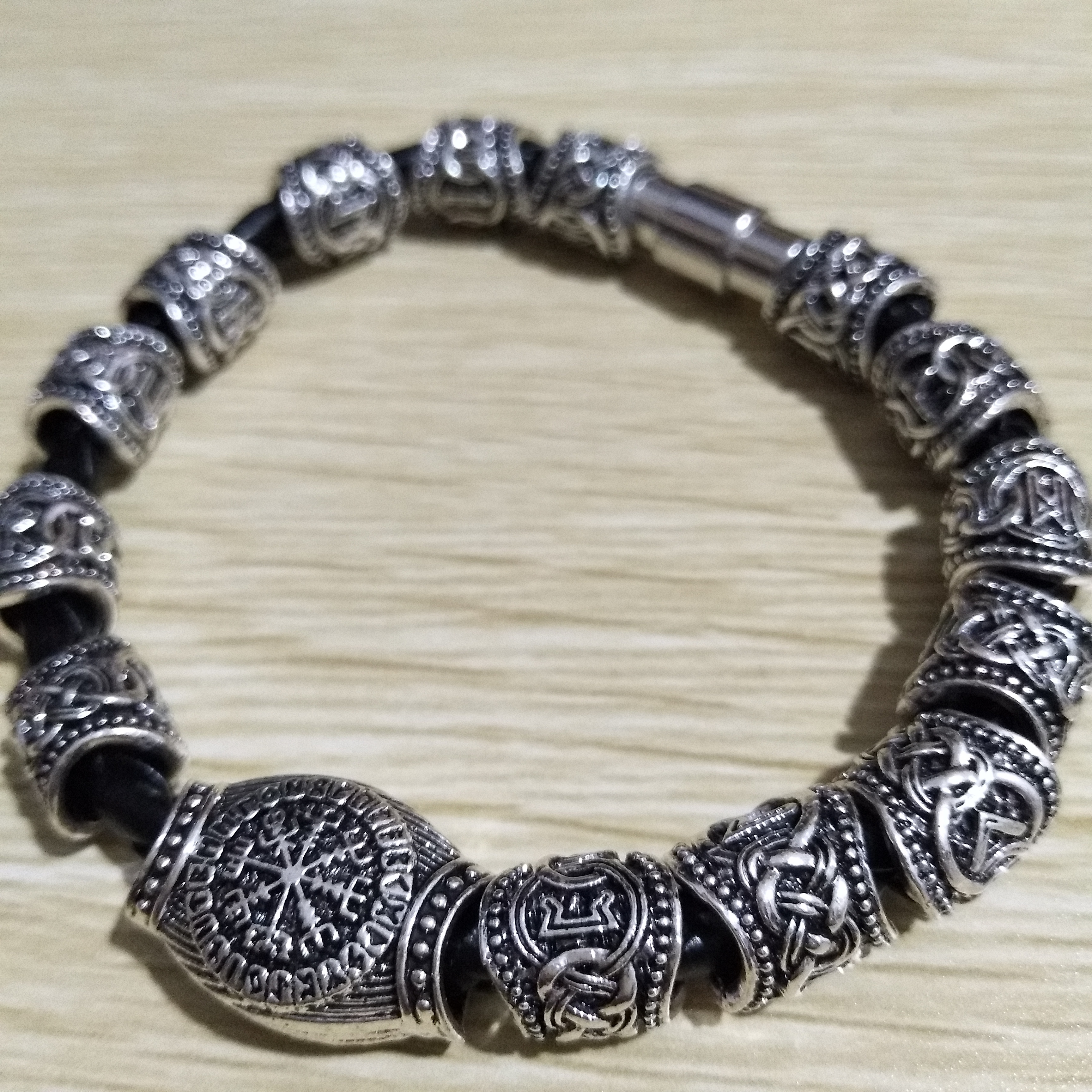 Nostalgi vikings accessoarer run runor pärlor gör-det-själv smycken herr dam viking armband dekoration armband med berlock pärlor