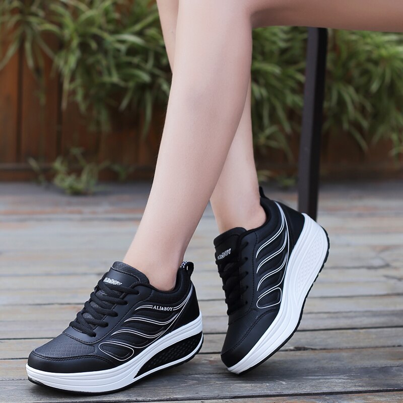 Zapatos de cuña con aumento de altura para mujer, zapatillas deportivas informales impermeables con forma plana y amortiguación para trotar, para primavera