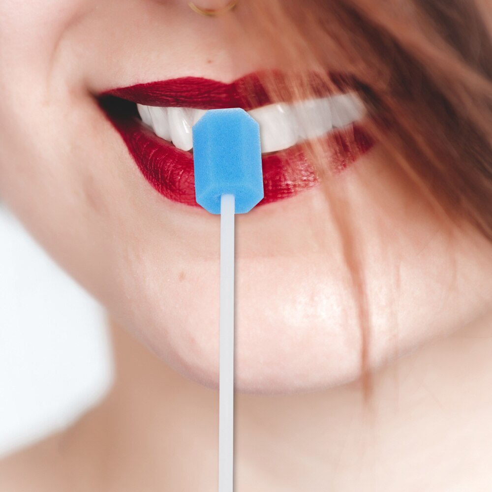100 pcs Disposable Sponge Stick Mouth Care Sponge Tooth Cleaning Sponge Swab Oral Care (Blue)