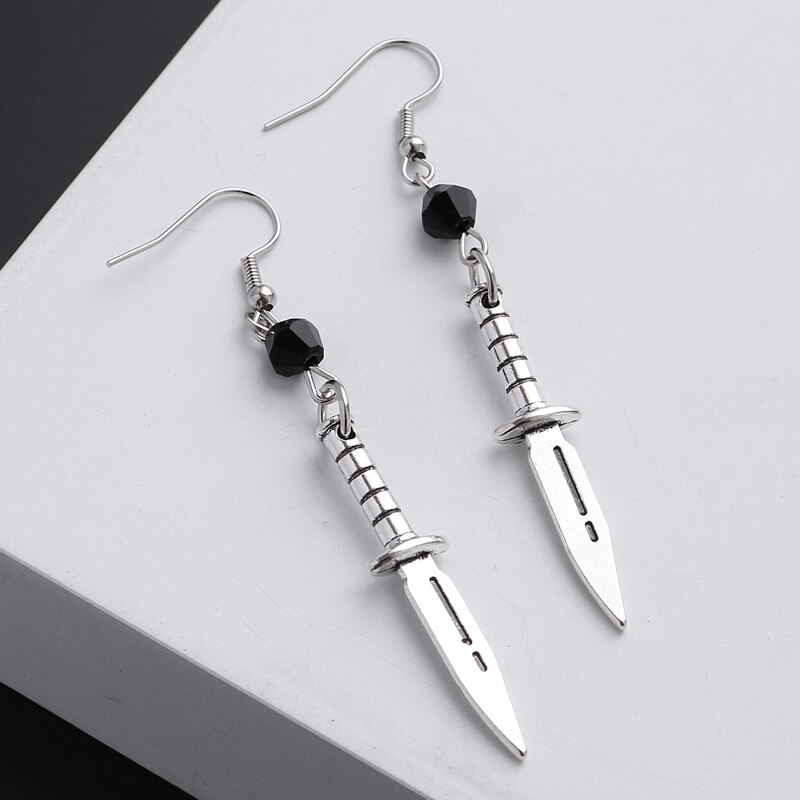 Pendientes góticos de daga oscura para hombre y mujer, Pendientes colgantes con cuchillo de espada pequeña, joyería gótica, pendientes de aro de vampiro, Punk: R506