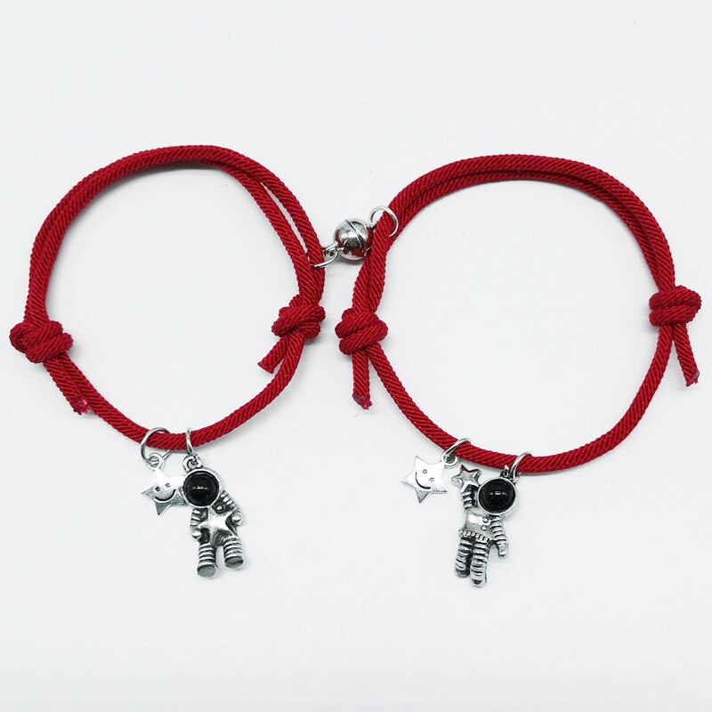 2Pcs/set Couple Bracelet Magnetic Attraction Bracelet Friendship Rope Bracelet Cute Star Astronaut Bracelet for Women: wine silver