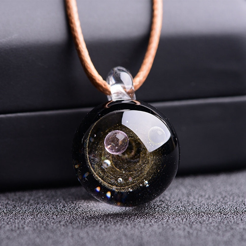 2019 Creativo Pianeta di Cristallo Stelle Sfera di Vetro Galaxy Modello di Catena In Pelle Pendenti con gemme e perle Collana Galaxy Bella Collana