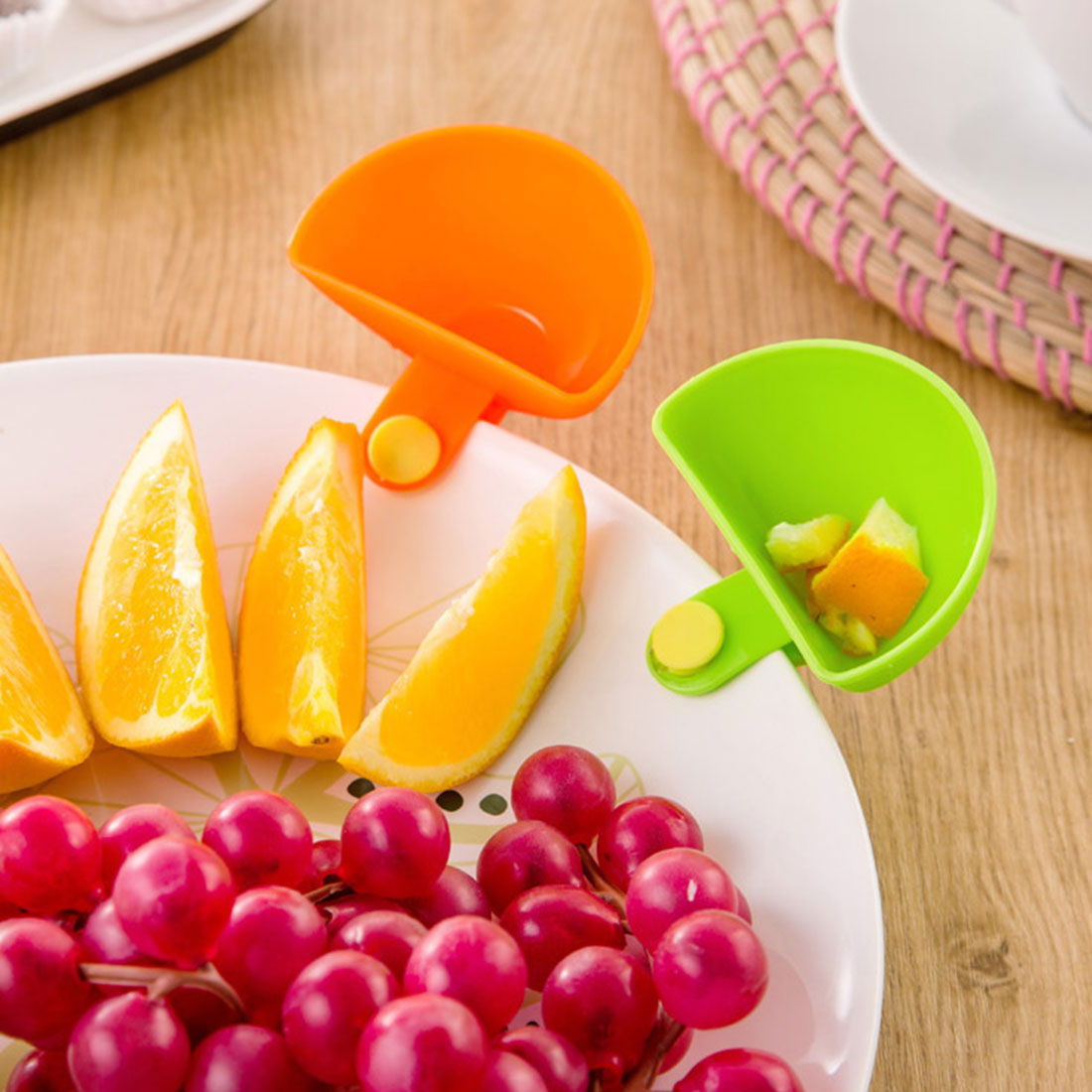 1Pc Kitchen Tool Dip Saucers Assorted Salad Sauce Ketchup Jam Dip Clip Cup Bowl for Tomato Salt Vinegar Sugar Flavor Splice