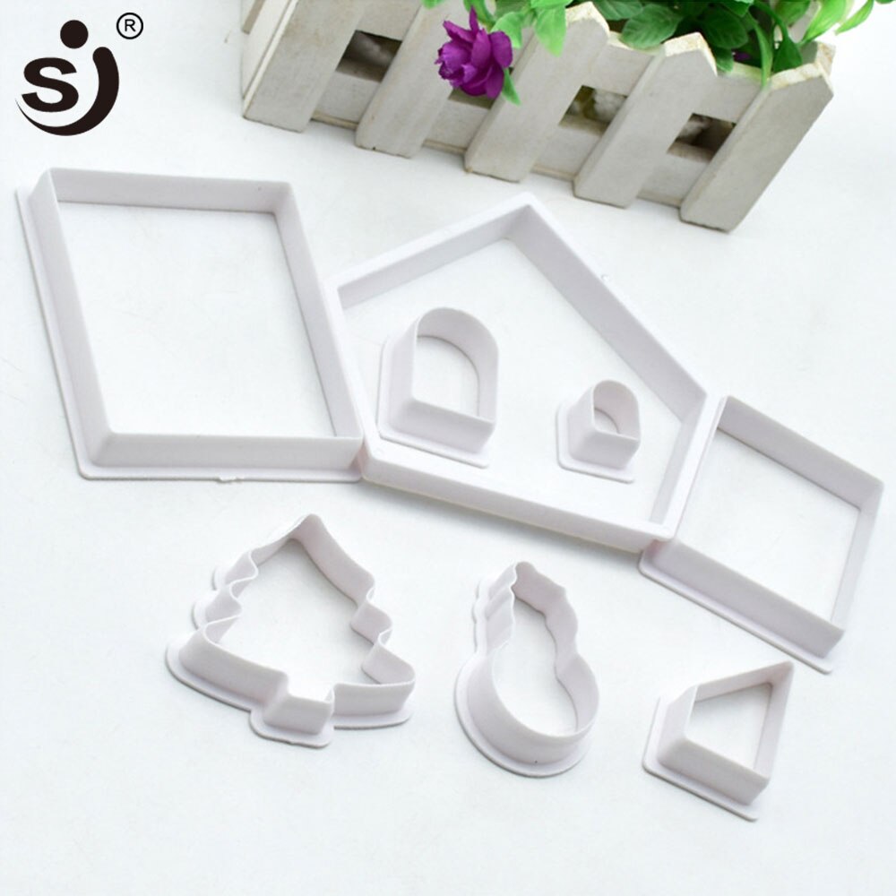 SJ 8Pcs Plastic 3d Baking Cookie Cutter Christmas Set House Snowman DIY Mould Cookie Moulding Clay Plastic Cutting