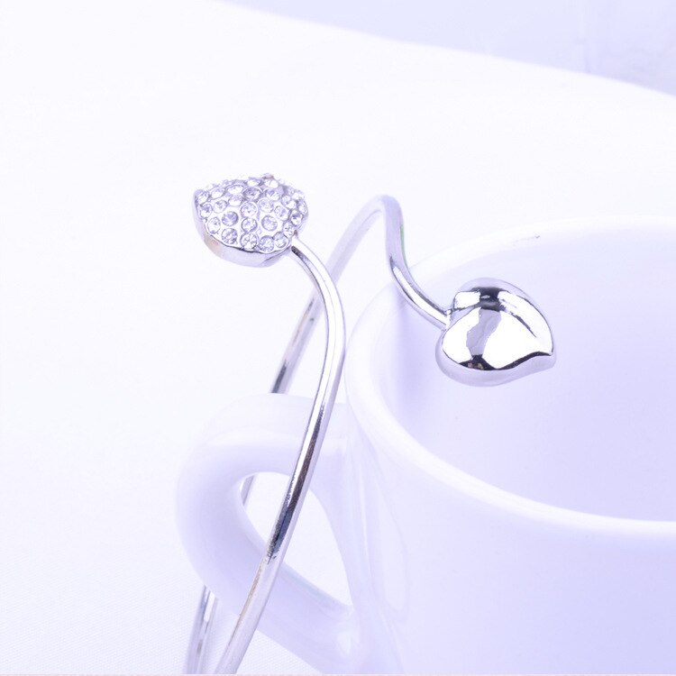 Mode-sieraden Voor Vrouwen Armbanden Met Liefde Strass Mode Open Armbanden Voor Charmante Vrouwen Vriendin