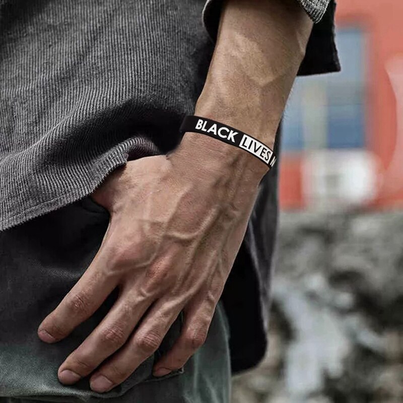 1Pcs Black Silicone Rubber Armband & Armbanden Voor Mannen Vrouwen Naam Zwart Leven Kwestie Siliconen Polsbandje