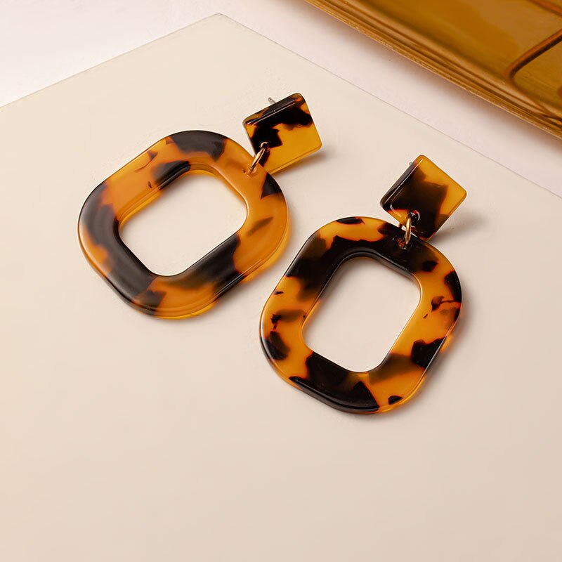 Pendientes llamativos coreanos para mujer, aretes con colgantes geométricos acrílicos marrones, aretes dorados, joyería: Brown 509