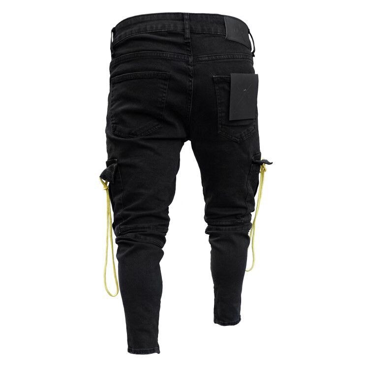modelo Pantalones vaqueros negros para hombre, Pantalones vaqueros multibolsillos, Pantalones vaqueros rotos góticos negros para hombre