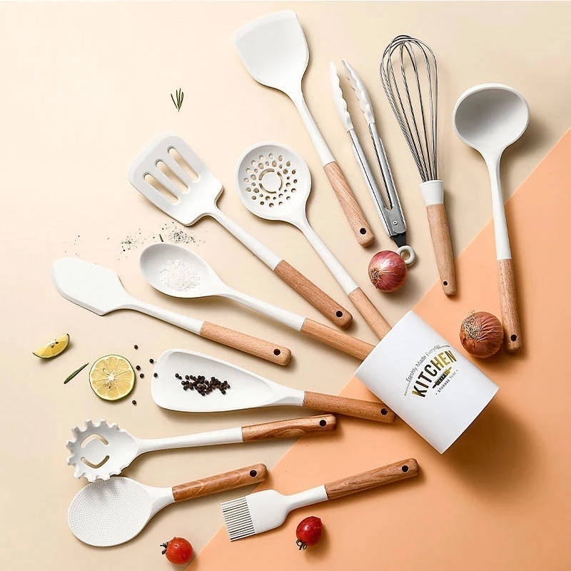 White Silicone Kitchenware 1Pcs non stick cooking pot Kitchen Cookware Spatula Egg Beaters Shovel Soup Spoon kitchen gadget
