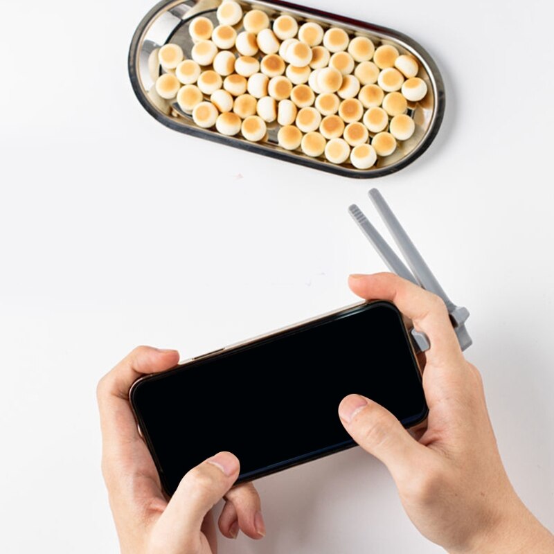 Finger Stäbchen für Gamer Spielen Snack Clips Kunststoff Finger Essstäbchen Snack Finger Zange Spielen Snack Finger Werkzeug Faul Artefakt Assistent Liefert Nicht Schmutzig Hand Freies-Hände Küche Zubehör