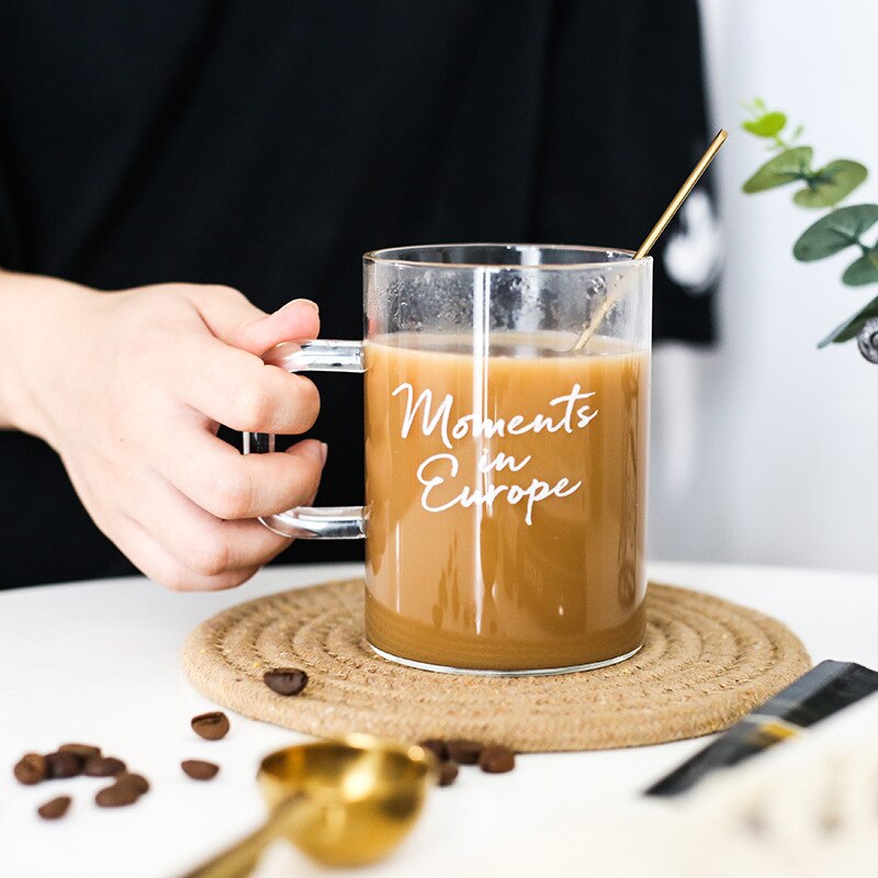 Transparent vitt brev kaffe tejuice chic muggar drycker efterrätt frukost mjölk morgonkopp köksutrustning glasmuggar