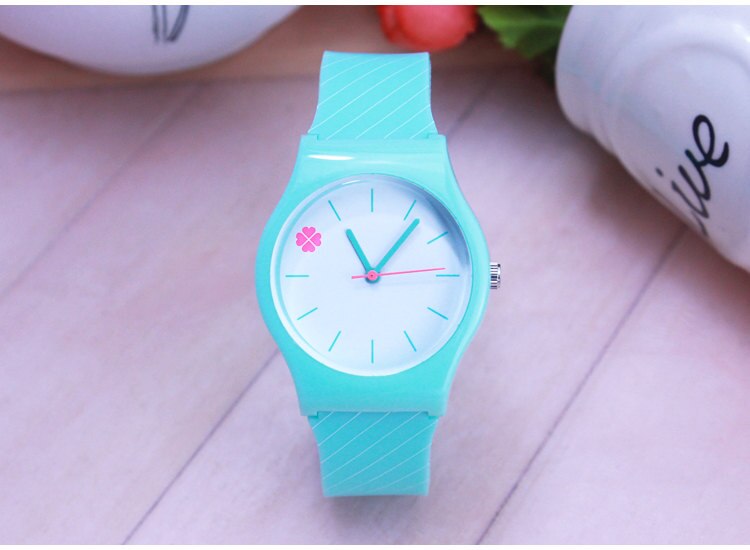 Nazeyt merk dameshorloge waterdicht quartzhorloge met klavertjevier wijzerplaat student kinderen jelly horloge dames siliconen polshorloge: Groente