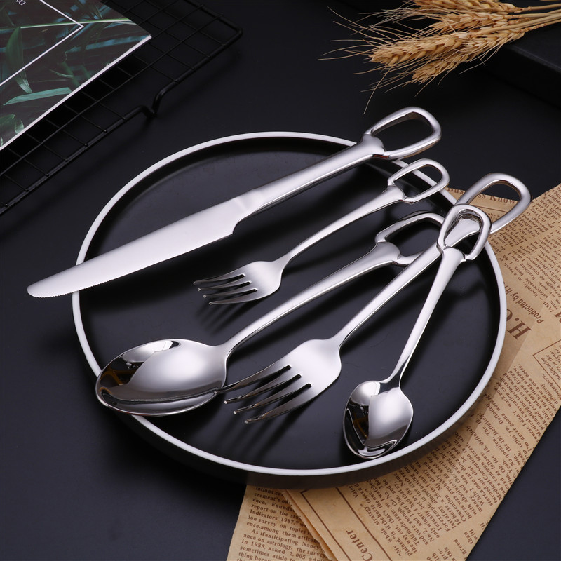4Pcs Creativity European Style Luxury Cutlery Set Knife Fork Spoon Stainless Steel Tableware Dinnerware Hangable