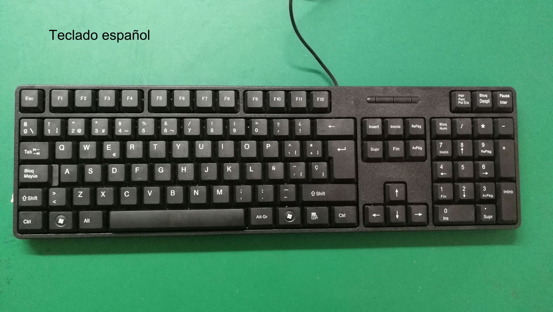 Spanish French Russian Arabic Letter keycaps Keyboard Gaming Keyboard Usb Wired 104 Keys For Computer: Spanish