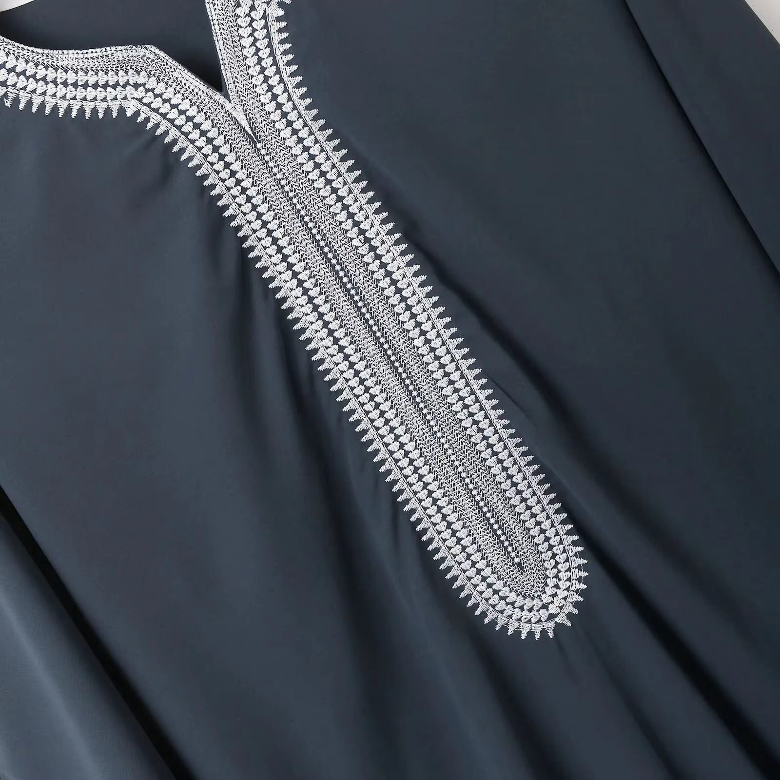 Túnica bordada y lujosa de estilo marroquí musulmán para hombre, bata informal holgada de manga corta para adoración navideña para hombre