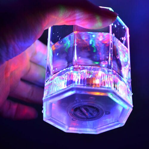 Ledet lysende vinglass vanninduksjon fargeskiftende kopp 4 farger blinkende stein whiskyglass plastkopp magisk kopp