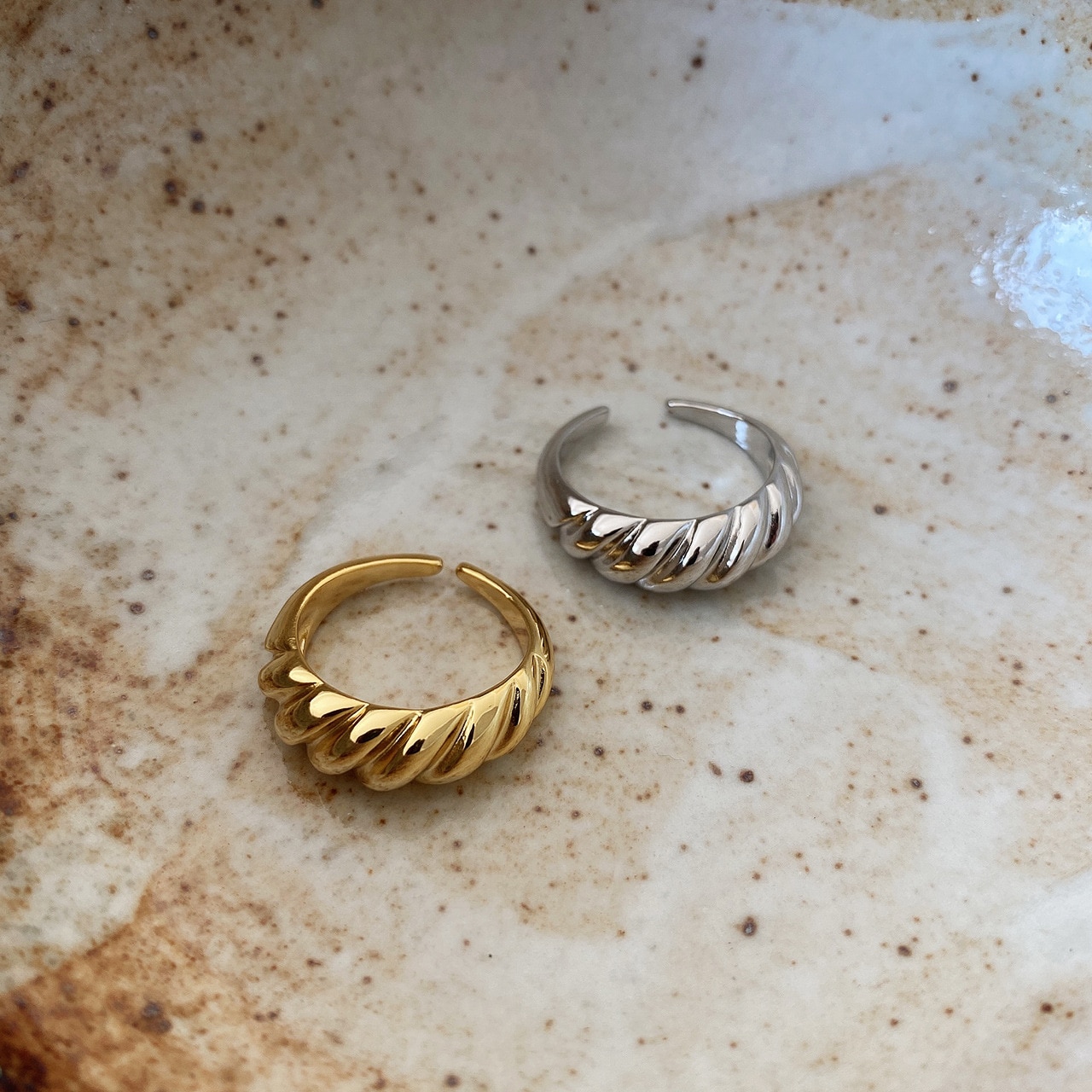 French 925 Sterling Silver Ring Women's All-match Normcore Style European Curved Wide-Faced Linen Flower Color Index Finger Ring