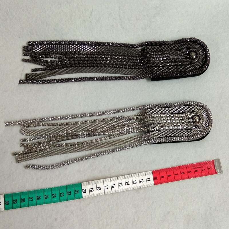 Detailhandel & 2 stuks/paar punk cool zwart zilver goud lange metalen legering kwast epaulet badge gratis feestdecoratie
