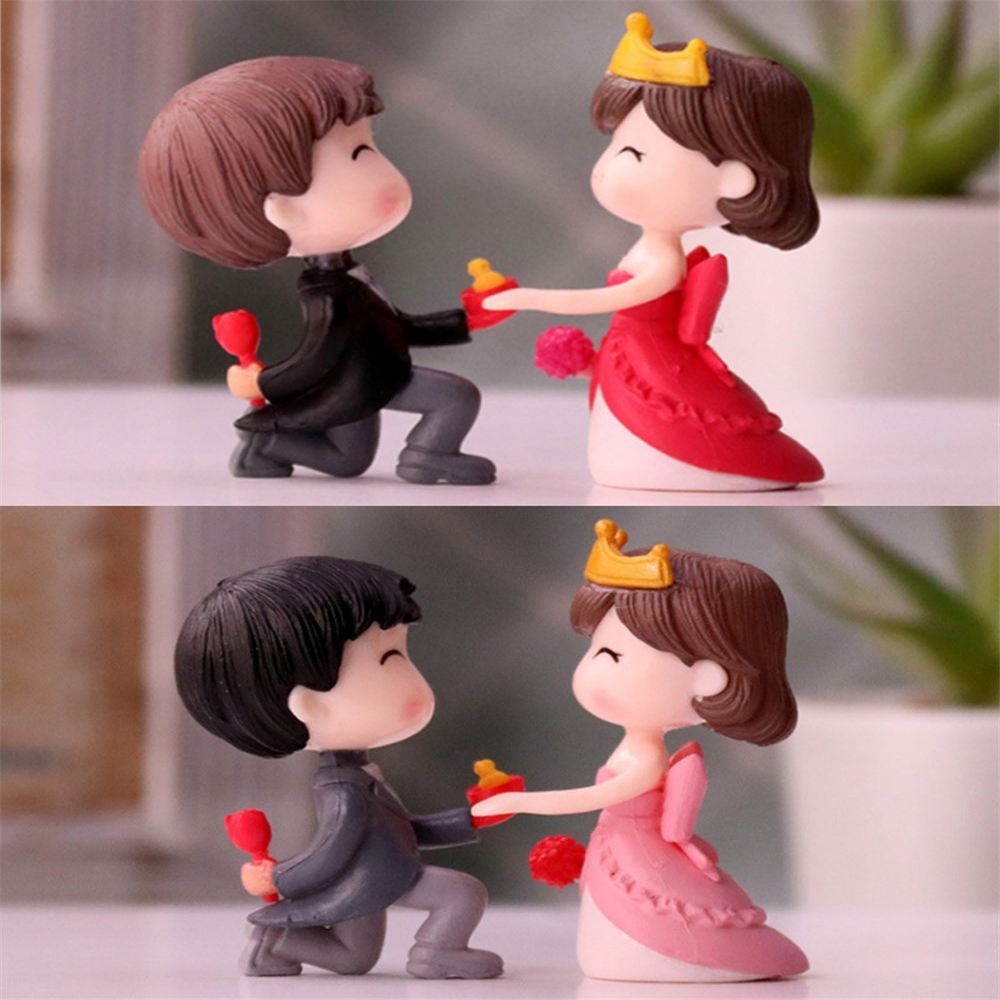 Happiness Wedding Romantic Young Couple Figurines Sweety Lovers Craft Fairy Scene Warm Valentine's Day Ornaments Room Decor