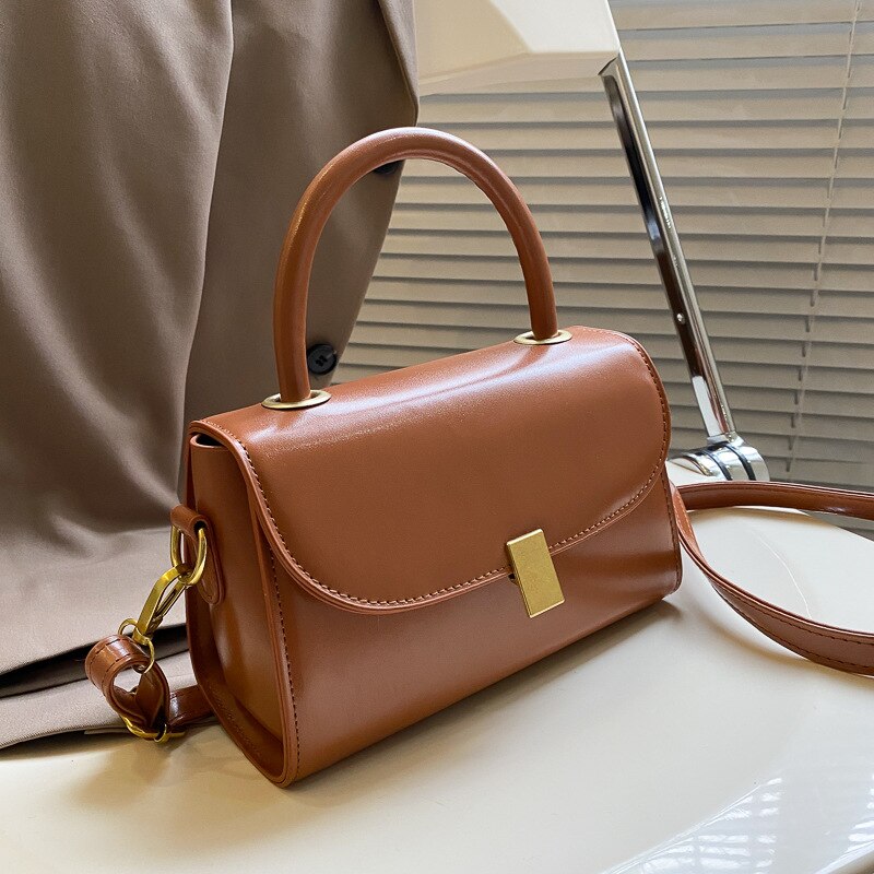 Populaire Kleine Tas Vrouwen Tassen Mode Herfst Winter Retro Veelzijdige Een Schouder Messenger Bag Draagbare Kleine: Light Brown