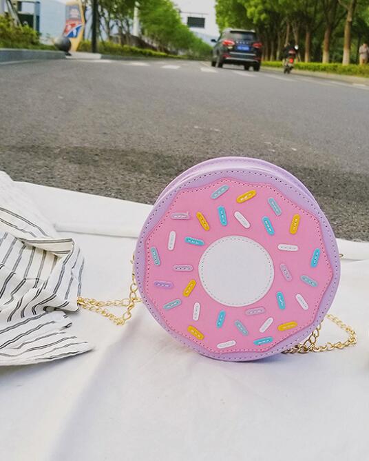 Donut Messenger Bag - 18x18x7cm - Chain Strap - Geometric Pattern - PU Leather: Purple donuts