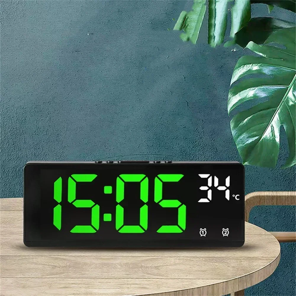 Reloj despertador LED inteligente activado por voz con alarmas duales, modo nocturno y pantalla de temperatura para dormitorio o escritorio