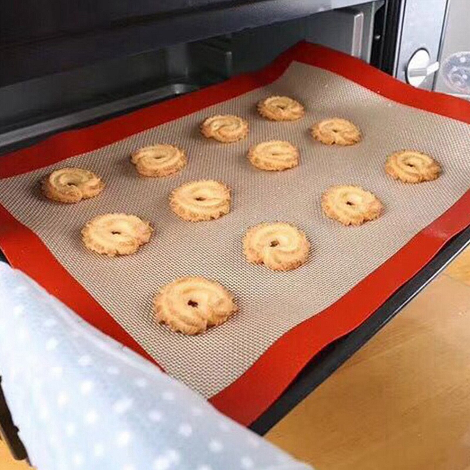 Silicone Baking Mat 16.5x11.6' Non Stick Liner for Bake Pans & Rolling Red