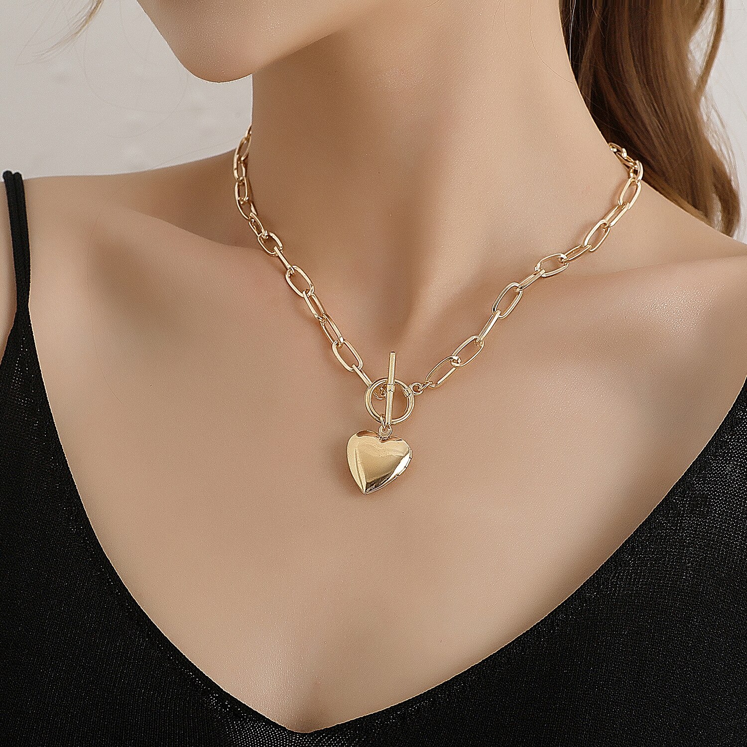 Europe and America Ornament Chains-Open Cover Peach Heart Pendant Necklace Women's Simple Heart Shape Necklace