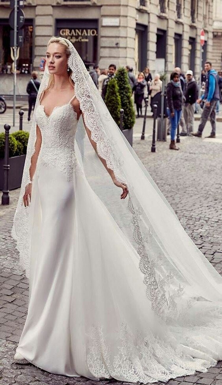 4M Long Wedding Veils Full decal Applique Edge One Layer Cathedral Length Veils Two uses With Comb Tulle Bridal Veil