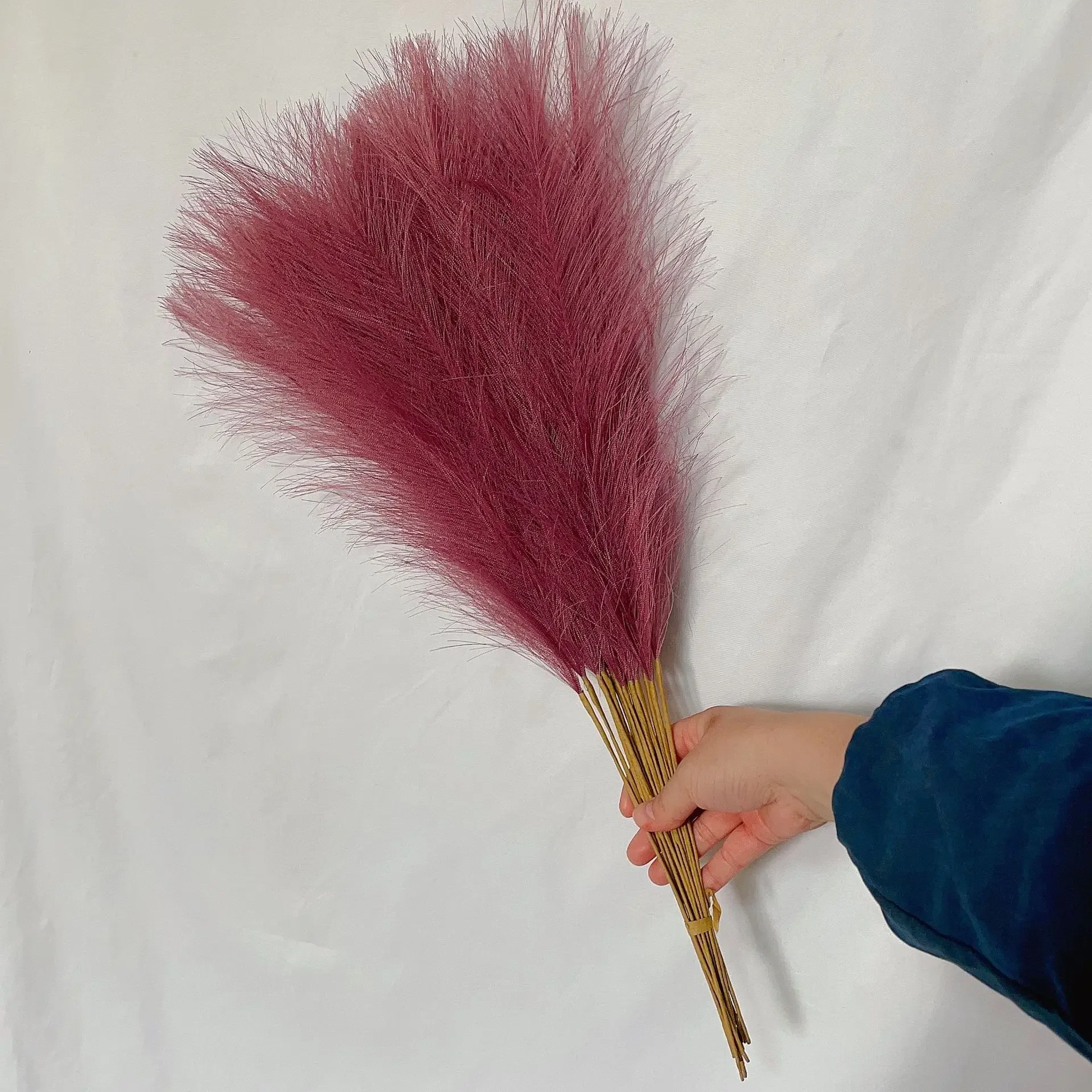 10 Stück Seiden-Pampasgras-Dekor, künstlicher Blumenstrauß, flauschige Simulation, künstliche Pampas-Anordnungen für Hochzeit, Heimdekoration: Licht Grau