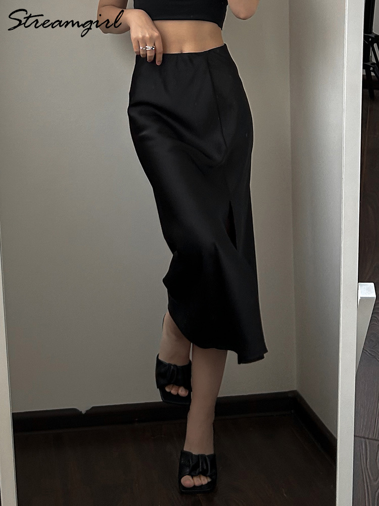 Dames satijnen midi rok met elastische taille en split, zwarte a-lijn satijnen rok met split voor op kantoor.