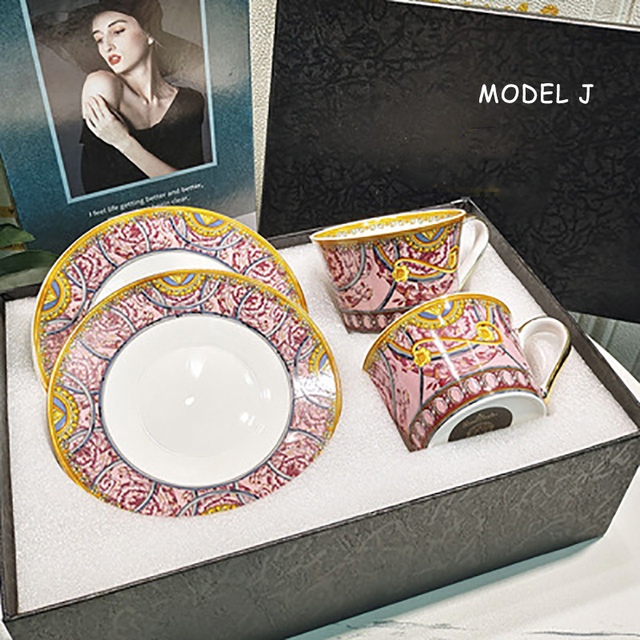 Tea Cup Coffee Cup Saucer Couples Mugs Set Drinkware European Palace Gold Rim Coffee Cup Bone China Hand-painted Head Style