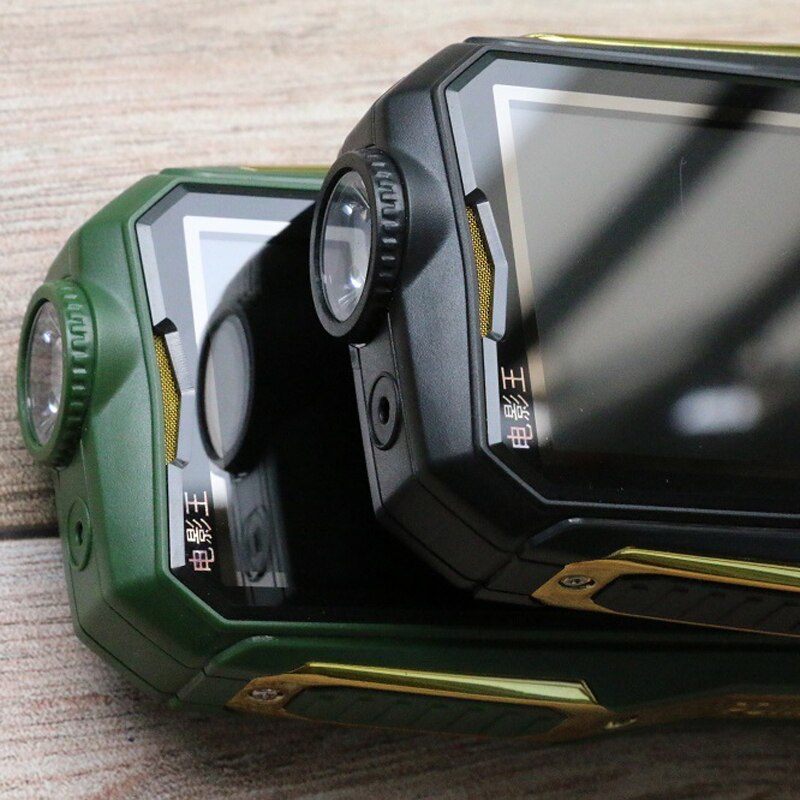 Teléfono Móvil resistente con pantalla grande, Banco de energía de larga duración, Batería grande, teclado grande, antorcha, Sim Dual, Facebook, altavoz con Whatsapp