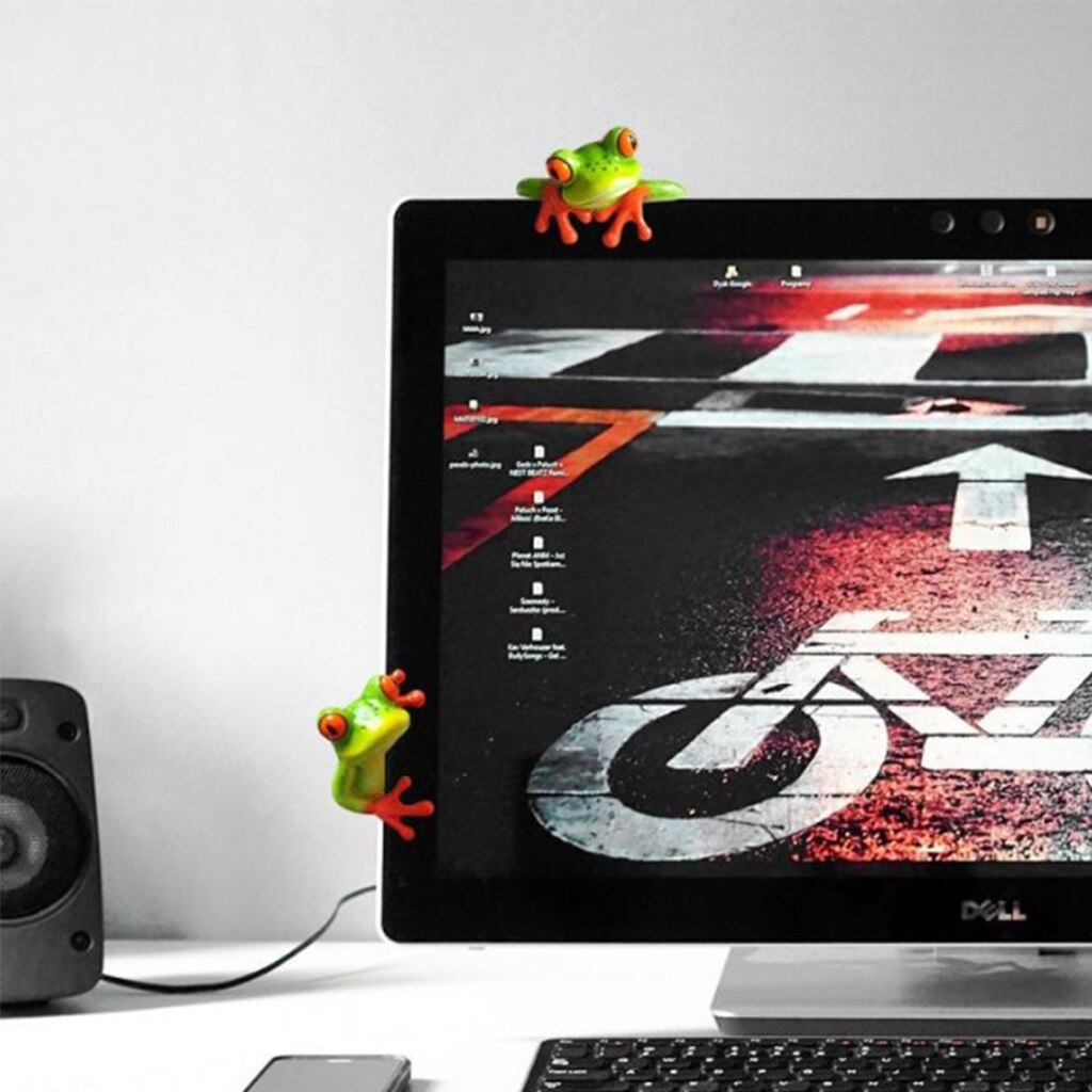 Exquisite Frog Figurines Small Frog Toys Decoration Ornament Computer Home Garden Landscape Desk Table Decorative Frog