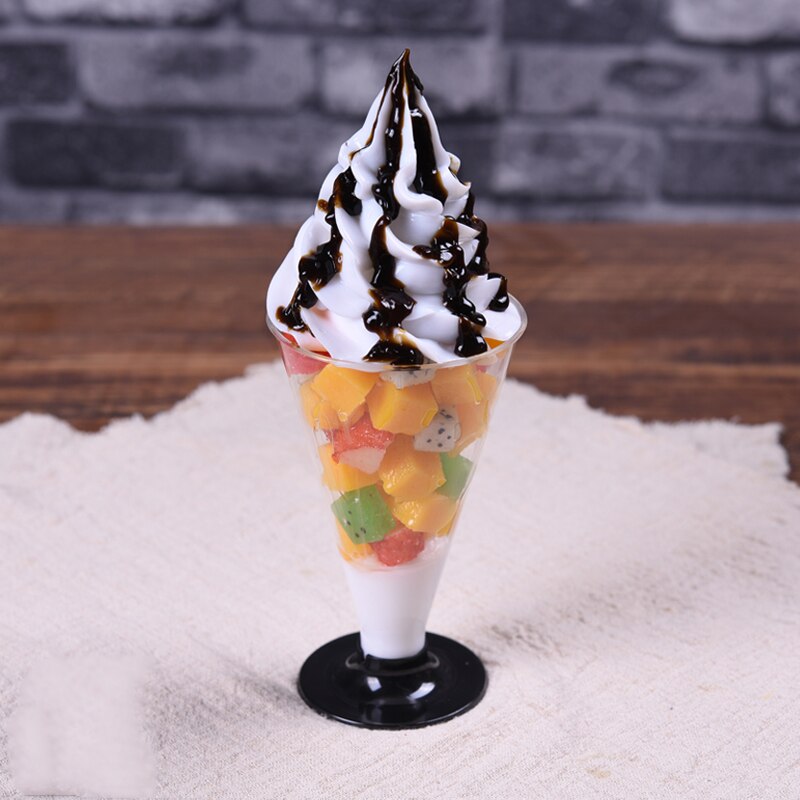 Simulation Sundae glace échantillon factice en plastique lait fruits Sundae modèle faux Sundae accessoires fenêtre affichage