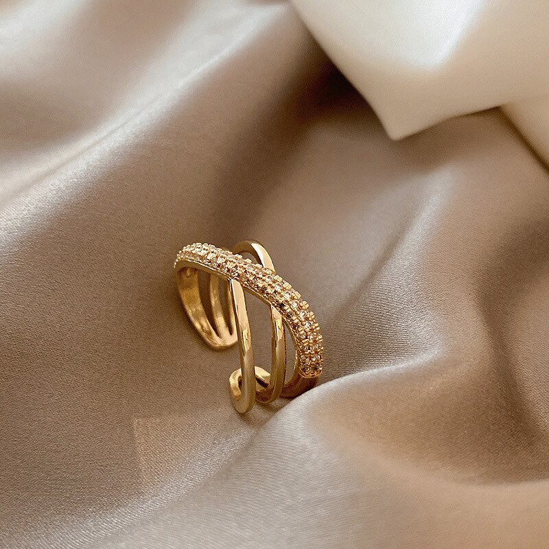 Anello coreano di personalità geometrica femminile del fiore della farfalla femminile di apertura di torsione trasversale a forma di cuore di progettazione di modo all'ingrosso: J1244-F