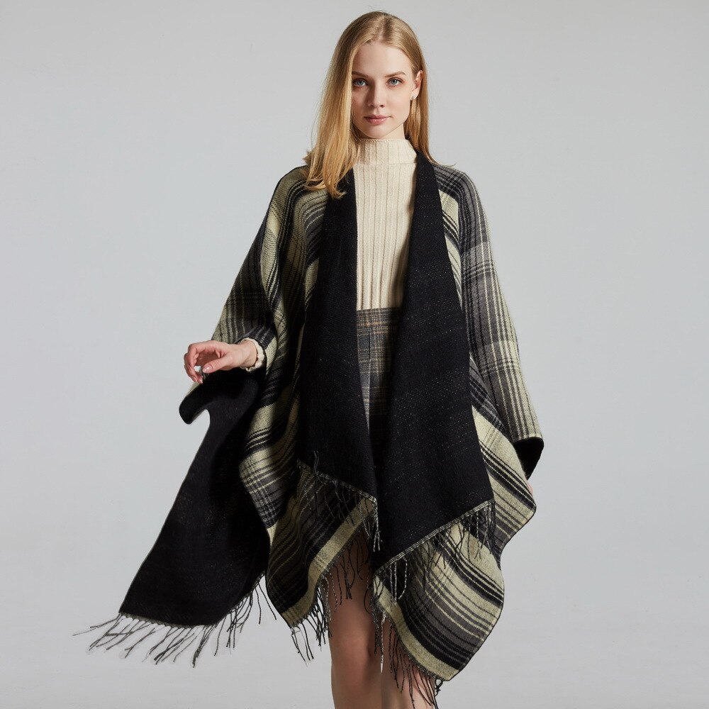 Schotse Klassieke Kleur Herfst Winter Plaid Cape Cape Met Kasjmier Kwastje En Warm Split Vrouwen Sjaal