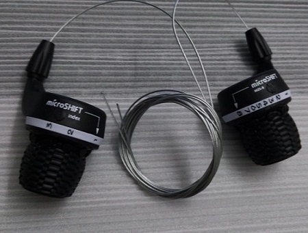 Microshift 24 S Twist Grip Gear Shifters Trip 3X6/7/8 Speed Twist Shifter Fiets Shifter Derailleur Compatibel voor Shimano: 3X8S 1 Pair Shifters